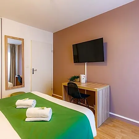 Appart'city Confort Centre Aparthotel 3*