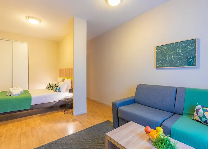 Appart'city Confort Centre Aparthotel 3*