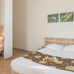 Aparthotel Appart'city Confort Centre Nantes