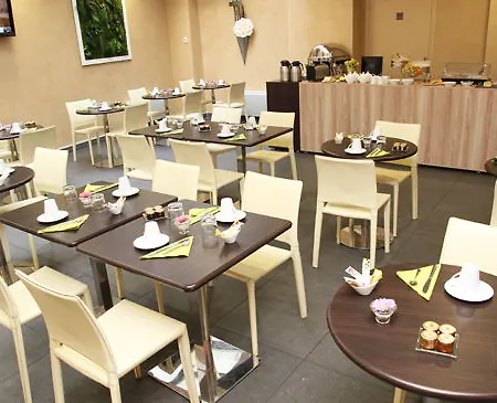 Appart'city Confort Centre Aparthotel Nantes